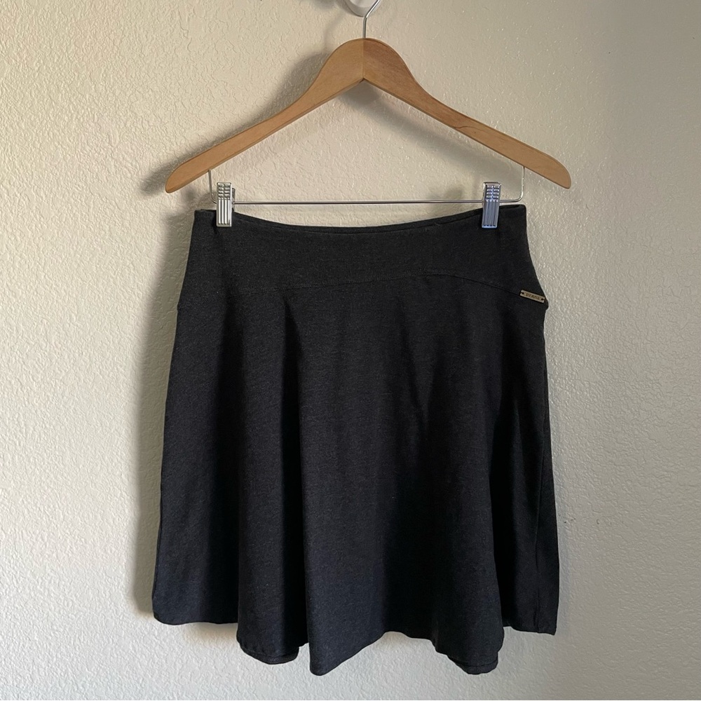Prana Grey Knee Length Skirt Cotton Jersey Knit Blend Athletic Flowy Size Small